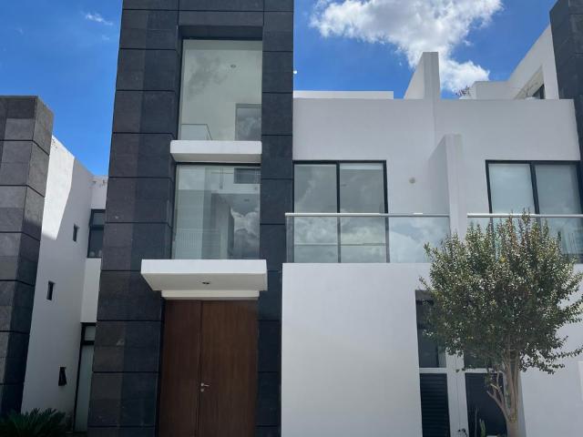 Casa en renta en Condominio Pontevedra III | Valle de Juriquilla, Querétaro
