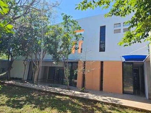 Casa En Renta En Conkal En Privada