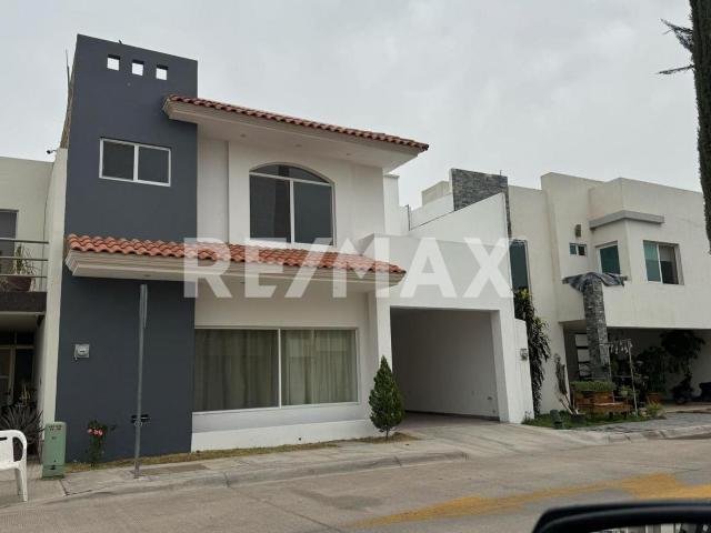 Casa en Renta en corredor mezquital Fraccionamiento los Cedros