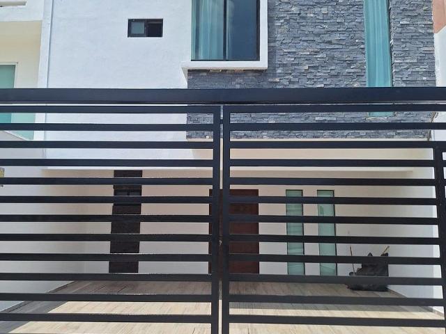 CASA EN RENTA EN CORTIJO