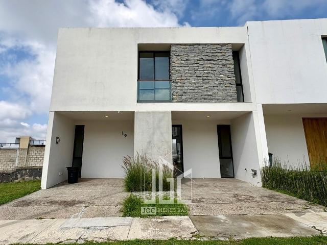 CASA EN RENTA EN COTO CARRARA CAPITAL NORTE