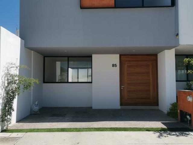 Casa en Renta en Coto Sotavento Altavista Zapopan 3 Recámaras,Roof Garden