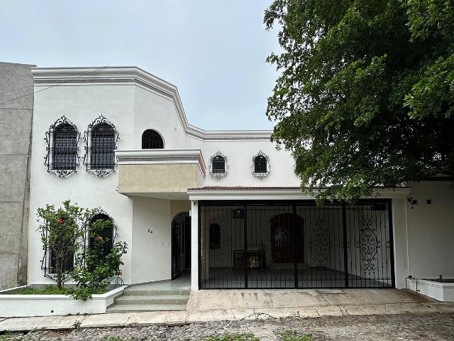 CASA en RENTA en COTO PRIVADO