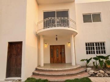 Casa en renta en Cozumel con 3 rec?maras amplia y remodelada