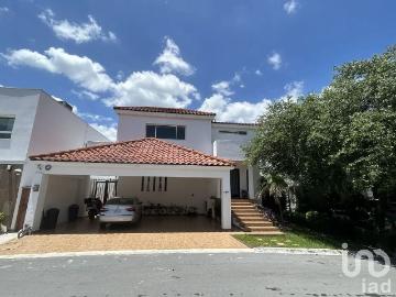 Casa en Renta en El Barro, Monterrey, Nuevo León