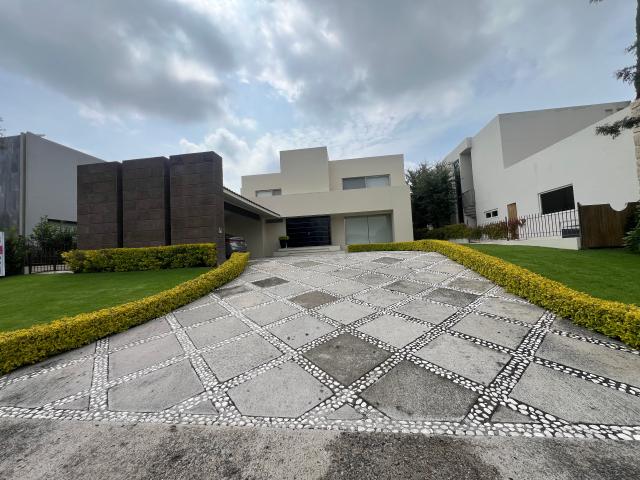 CASA EN RENTA EN EL CAMPANARIO, QUERÉTARO