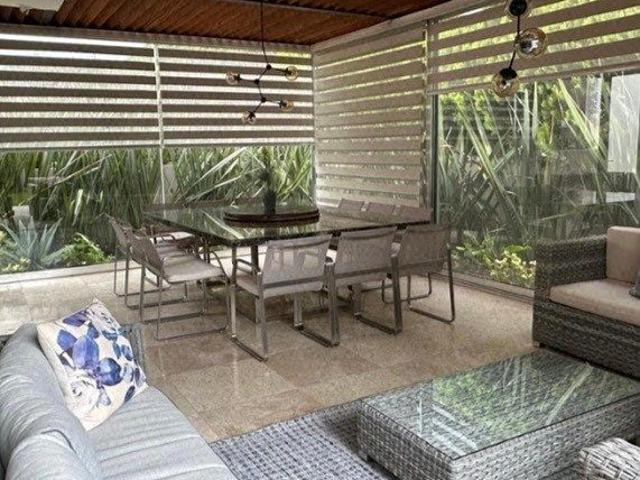 CASA EN RENTA EN EL CAMPANARIO TOTALMENTE AMUEBLADA