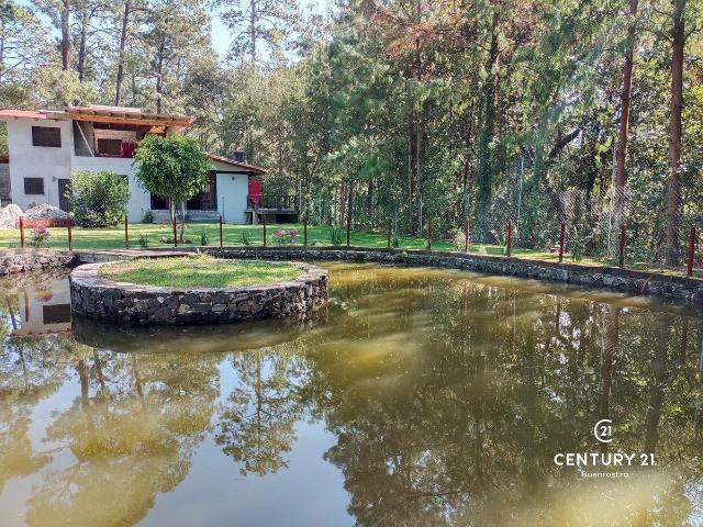 CASA EN RENTA EN EL CASTELLANO, ACATITLAN, VALLE DE BRAVO