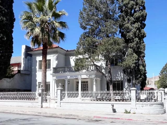 Casa en RENTA en el centro histórico de Saltillo