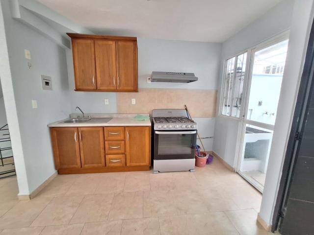 CASA EN RENTA EN EL DORADO LE?N GTO CERCA DE PUERTO INTERIOR CON 3 REC?MARAS UNA EN PLANTA BAJA