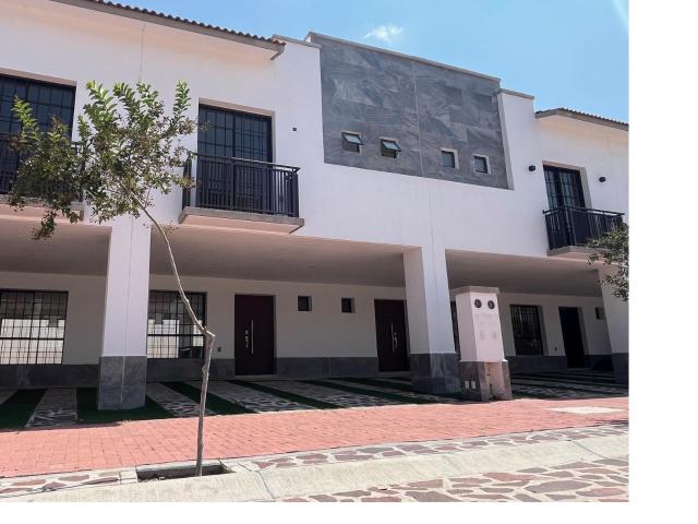 CASA en RENTA en El Dorado ?lite | Cancha de P?del, Cochera para 4 Autos y Sala de TV