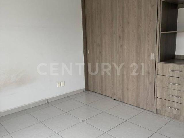 Casa en renta en el Fraccionamiento Alviento Residencial