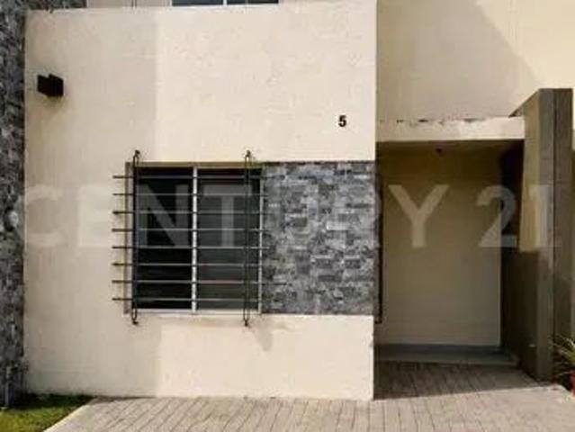Casa En Renta En El Fraccionamiento Alviento Residencial