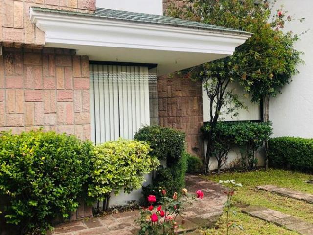 CASA EN RENTA EN EL HIPICO METEPEC