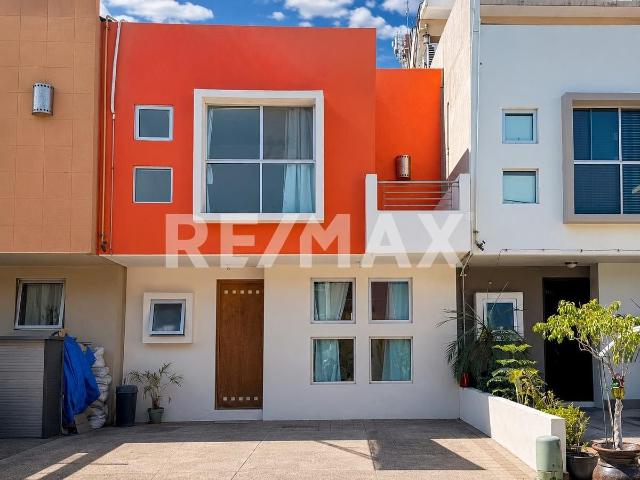HOUSE FOR RENT AT THE LAKE, IN FRONT OF CETYS UNIVERSITY, TIJUANA