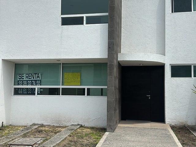 CASA EN RENTA EN EL REFUGIO QUERETARO