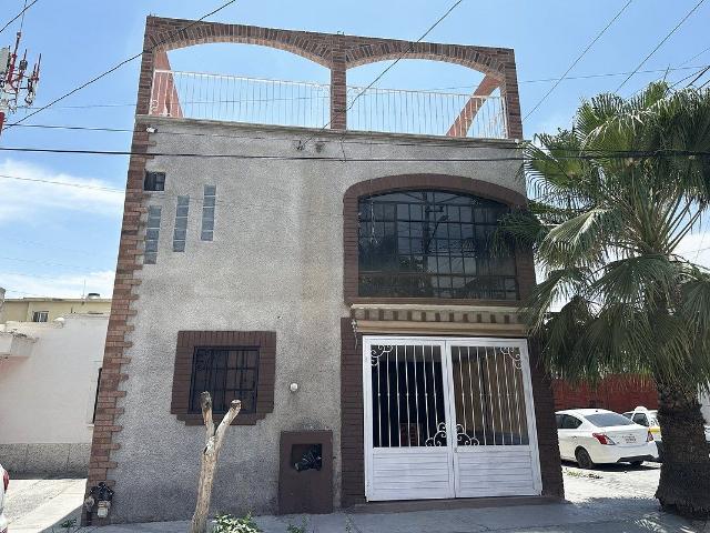 Casa en RENTA en El Rodeo