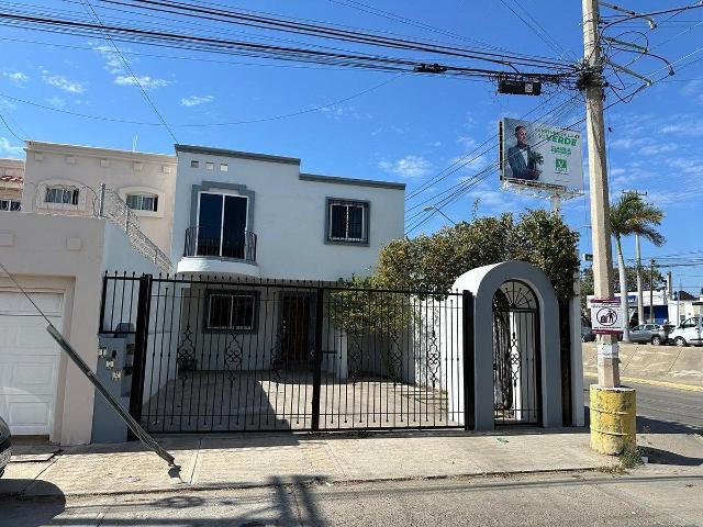 ⭐️ CASA EN RENTA EN EL TOREO EN ESQUINA SOBRE AVENIDA