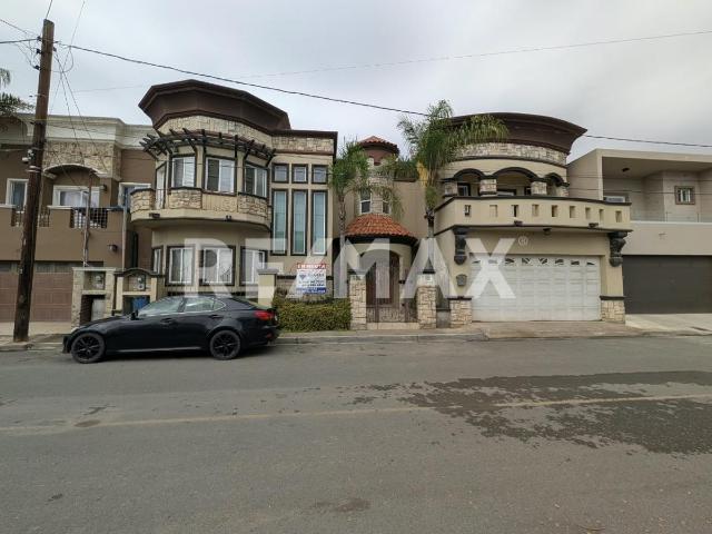 CASA EN RENTA EN ENSENDA