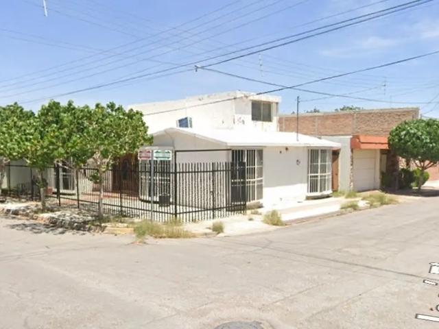 CASA EN RENTA EN ESQUINA COL.AMPLIACIÓN LOS ANGELES