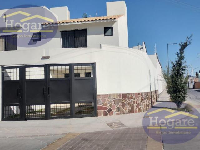 CASA EN RENTA EN ESQUINA, LA YESCA, ZONA SUR LE?N GTO