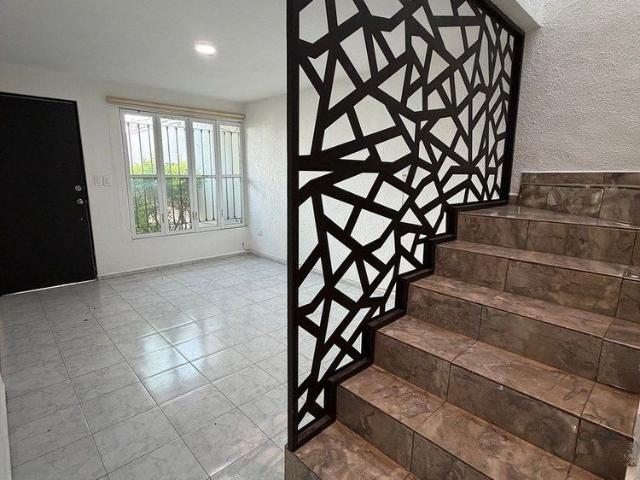 CASA EN RENTA EN FRANCISCO DE MONTEJO