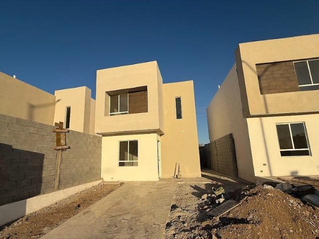 Casa en RENTA en Fracc. Altavista