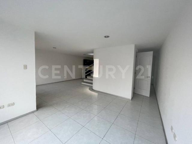 Casa en renta en Fracc El Rosario, zona IMEX, UDLAP, Camino Real a Cholula