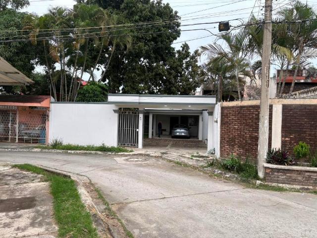 CASA EN RENTA EN FRACC. HERIBERTO KEHOE VINCENT EN POZA RICA, VERACRUZ