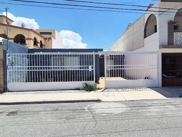 Casa en RENTA en Fracc. Lagos de 1 planta