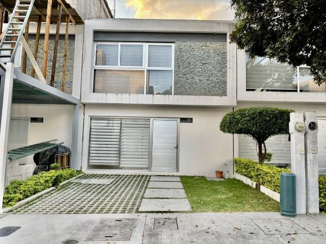 casa en renta en fracc privado olivos ii