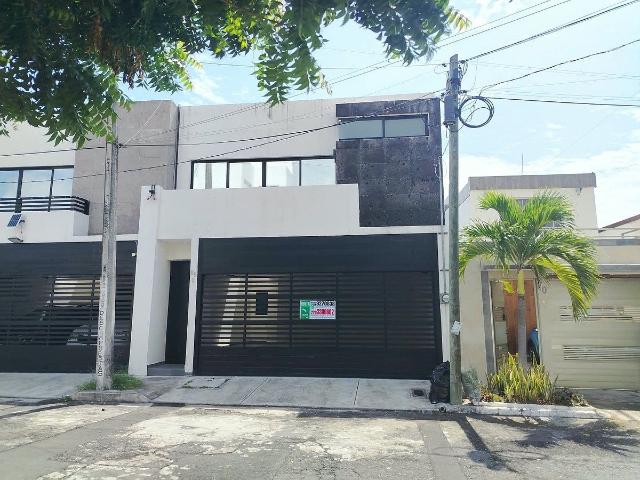 Casa en renta en Fracc. Virginia. BOCA DEL RÍO, VERACRUZ