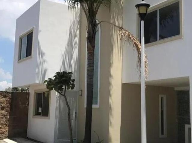 CASA EN RENTA EN FRACCIONAMIENTO