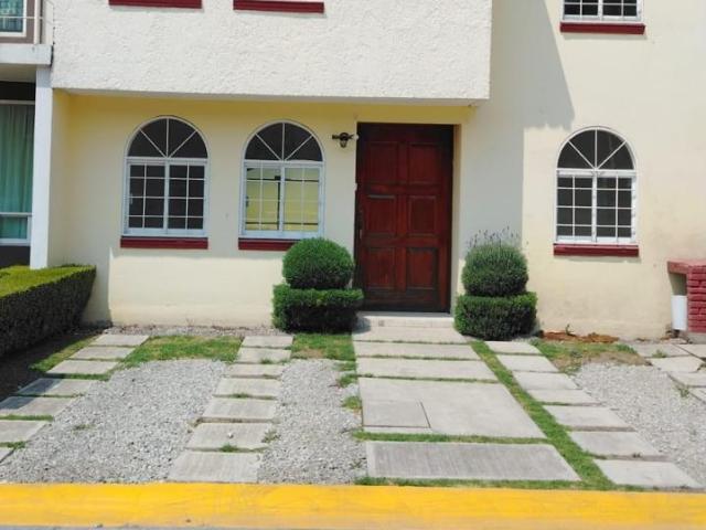 CASA EN RENTA EN FRACCIONAMIENTO VALLE DE LA HACIENDA, TOLUCA