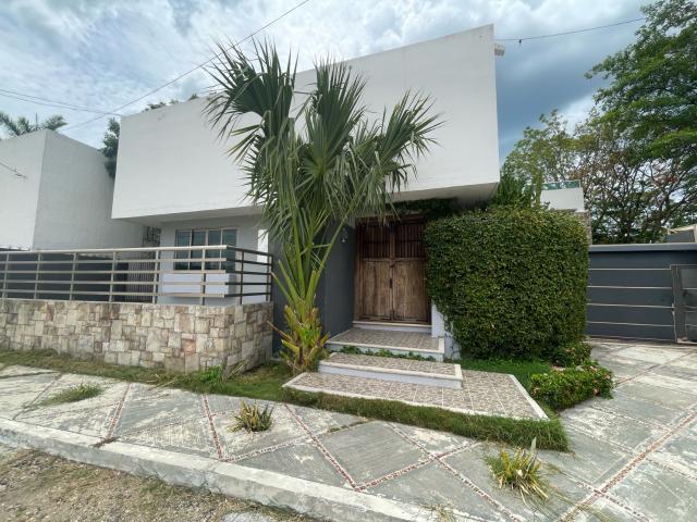 Casa en Renta en Fraccionamiento Villas Universidad, Campeche