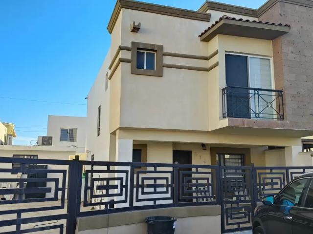 CASA EN RENTA EN FRACCIONAMIENTO ALZACAR