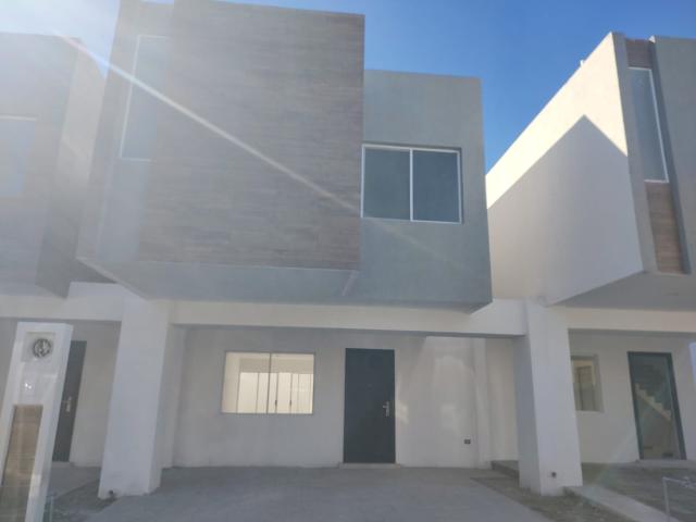 CASA EN RENTA EN FRACCIONAMIENTO CARANDAY