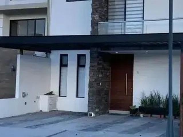 Casa En Renta En Fraccionamiento Cañadas Del Arroyo