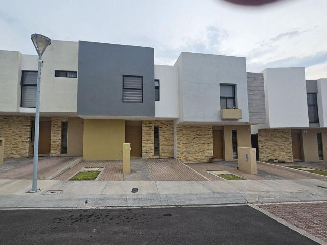 CASA EN RENTA EN FRACCIONAMIENTO EL REFUGIO, QUERETARO, QUERETARO
