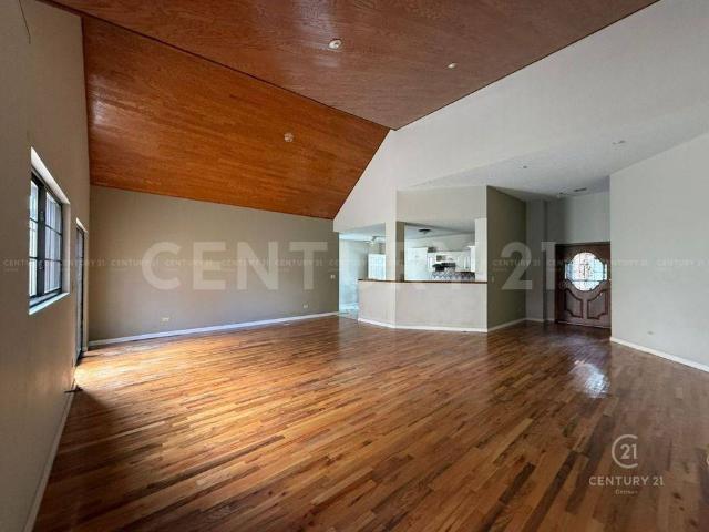 CASA EN RENTA EN FRACCIONAMIENTO HACIENDAS DEL VALLE EN CHIHUAHUA,CHIH