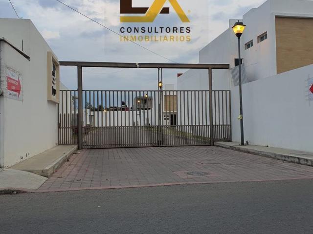 Casa en RENTA en Fraccionamiento Huertas La Joya