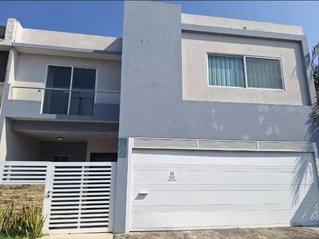 Casa en Renta en Fraccionamiento Las Palmas, Medellín de Bravo