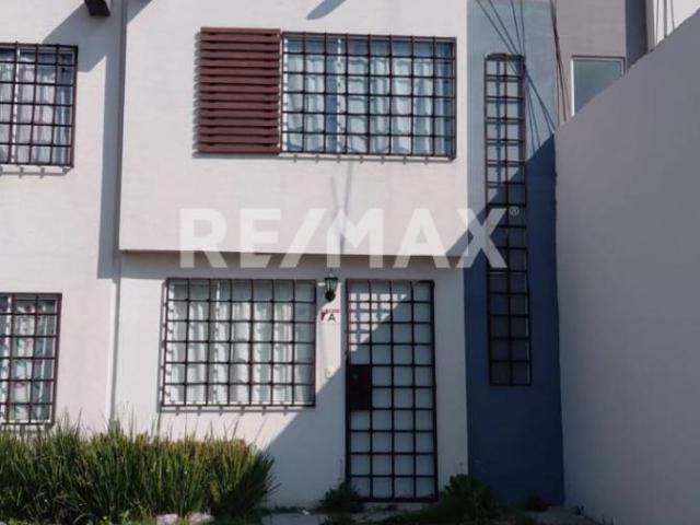 CASA EN RENTA EN HUEHUETOCA