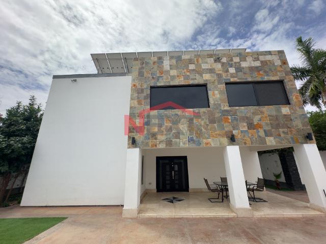 Casa en Renta en Hermosillo, Centenario,, 4 recámaras, 2.0 baños, 525.00 m2 construcción