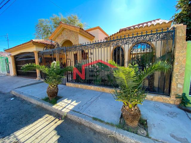Casa en Renta en Hermosillo, Modelo,, 3 recámaras, 3.0 baños, 227.00 m2 terreno, 337.00 m2 construcción