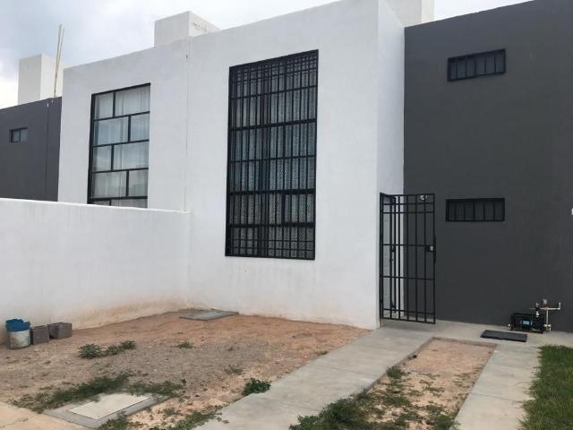 CASA EN RENTA EN JASSOS A 3 CUADRAS DE CARR. RIOVERDE, S.L.P
