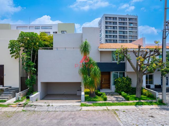 Casa en Renta en Jardín Real Coto 6 Zapopan 3 Recámaras