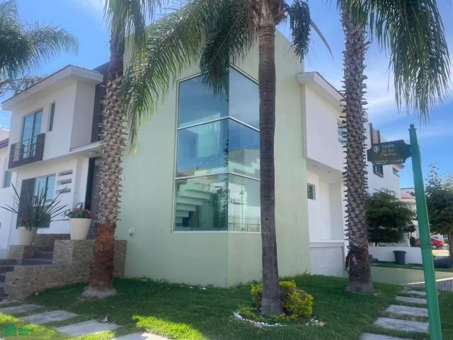 Casa en Renta En Jardin Real, Zapopan