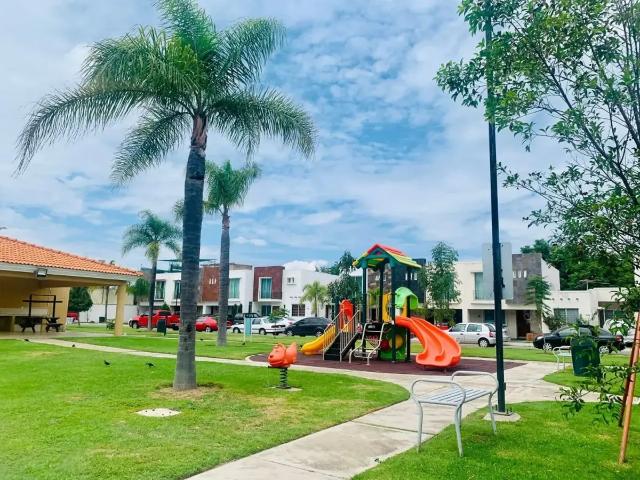 Casa en renta en Jardines Del Valle, Zapopan, Jalisco