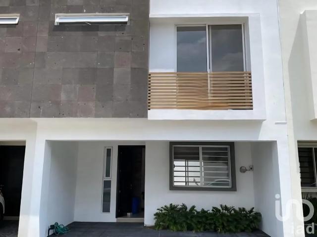 Casa en Renta en Jardines Del Valle, Zapopan, Jalisco